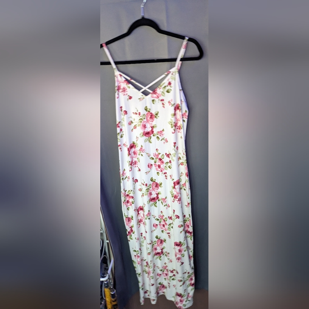 3 FOR $20 Summer/Spring FLORAL DRESS - Picture 4 of 4